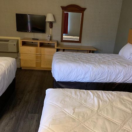 Newton Falls Falls Inn المظهر الخارجي الصورة